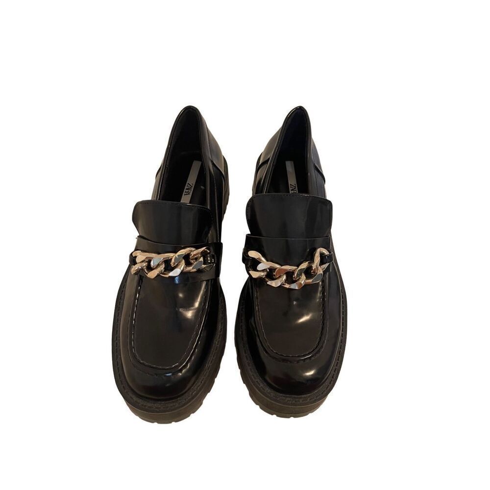 Zara Womens Black Slip On Faux Patent Leather Chain Lug Sole Loafers Size 41